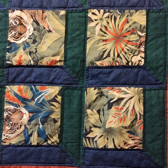 Beautiful Tiger Handmade Small Quilt With Tigers - Picture 16 of 16